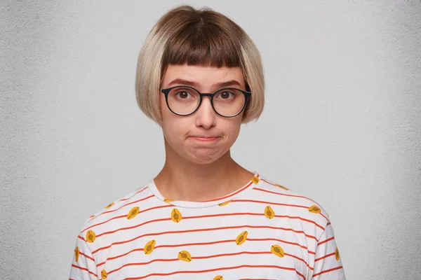 Portret Van Verlegen Triest Leuke Jonge Vrouw Draagt Gestreept Shirt — Stockfoto