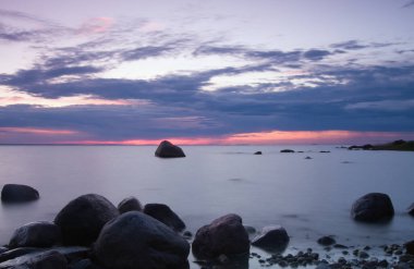 Bir yaz gününden sonra gün batımı