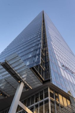 Londra'daki Shard, 300 metreden daha yüksek bir yükseklikteki Avrupa'nın en yüksek binasıdır.