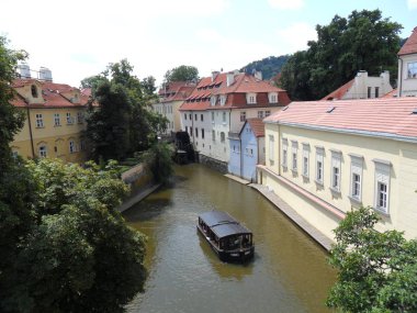 Prag şehrinde yolculuk