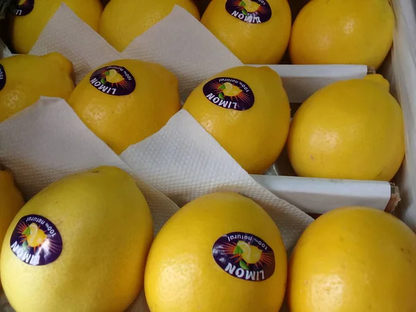 Vitamin sarı limonlara yarar