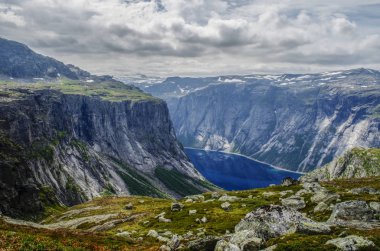 Norveç'te Trolltunga