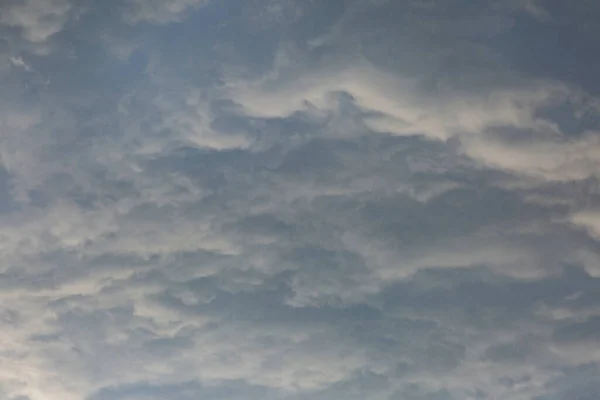Pozadí temných mraků před bouřkou — Stock fotografie