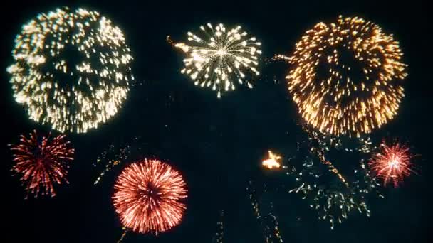 Felice anno nuovo 2021, moderno testo in argento 2021. Fuochi d'artificio rossi, blu, oro e argento. — Video Stock