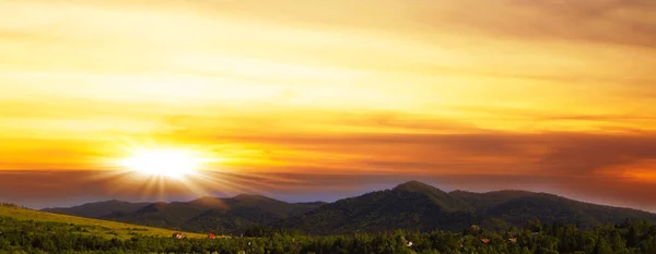 Himmel Nach Sonnenuntergang Den Bergen — Stockfoto
