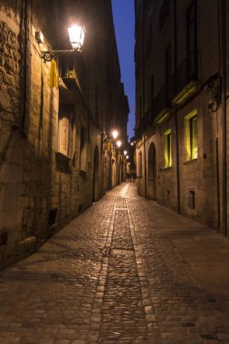 İspanya 'nın en iyi korunmuş mahallelerinden biri olan Girona' nın tarihi merkezi ve Yahudi mahallesi (İspanya).