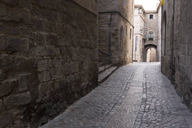 İspanya 'nın en iyi korunmuş mahallelerinden biri olan Girona' nın tarihi merkezi ve Yahudi mahallesi (İspanya).