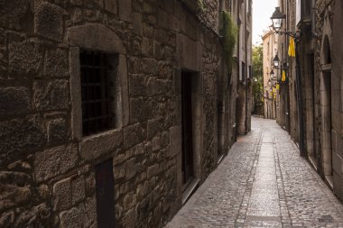 İspanya 'nın en iyi korunmuş mahallelerinden biri olan Girona' nın tarihi merkezi ve Yahudi mahallesi (İspanya).