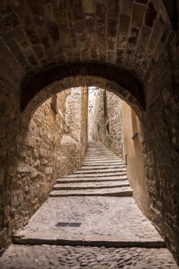İspanya 'nın en iyi korunmuş mahallelerinden biri olan Girona' nın tarihi merkezi ve Yahudi mahallesi (İspanya).