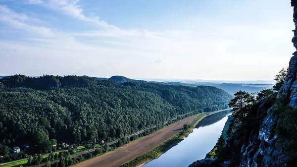 Elbe kumtaşı Dağları