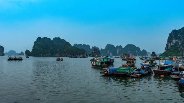 Vietnam Halong Bay tekne turu