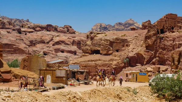 Jordan Petra kayalar arasında harabeleri