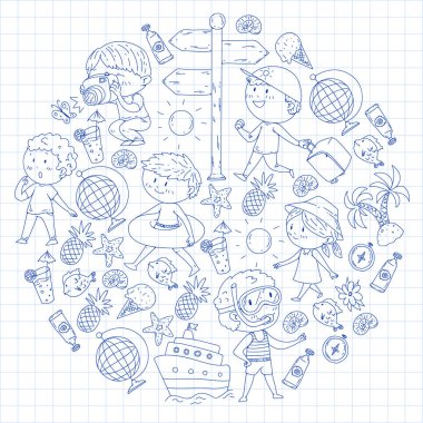 Mutlu çocuklar oynarken deniz kıyısı, plaj, deniz, okyanus. Çocuklar tatil ve seyahat. Yüzme, doodle simgeler küre, cruise gemisi, kokteyller