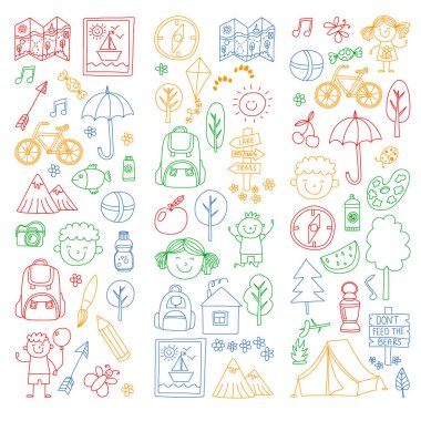 Vektör kamp, yürüyüş simgeleri küçük çocuklar için ayarlayın. Okulu ve anaokulu çocukları tatil.