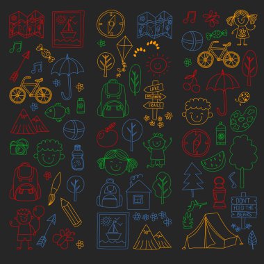 Vektör kamp, yürüyüş simgeleri küçük çocuklar için ayarlayın. Okulu ve anaokulu çocukları tatil.