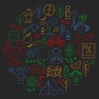 Vektör kamp, yürüyüş simgeleri küçük çocuklar için ayarlayın. Okulu ve anaokulu çocukları tatil.