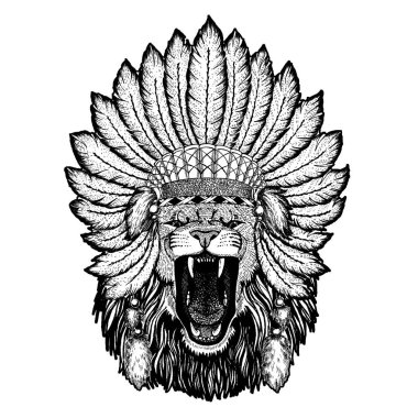 Vahşi hayvan giyen inidan headdress tüyleri ile. Boho chic tarzı Gösterim amacıyla dövme, amblem, rozet, logo, yama. Çocuk giyim.