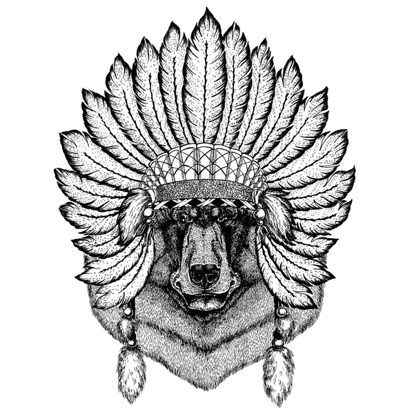 Un animal sauvage portant une coiffe inidan avec des plumes. Illustration de style chic Boho pour tatouage, emblème, badge, logo, patch. Vêtements enfants . — Image vectorielle