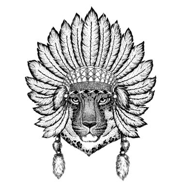 Vahşi hayvan giyen inidan headdress tüyleri ile. Boho chic tarzı Gösterim amacıyla dövme, amblem, rozet, logo, yama. Çocuk giyim.