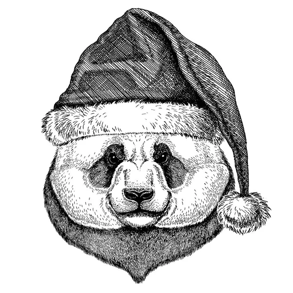 Panda, μπαμπού αρκούδα φορώντας Χριστούγεννα Αϊ Βασίλη καπέλο. Χέρι που εικόνα για τατουάζ, έμβλημα, σήμα, λογότυπο έμπλαστρο — Διανυσματικό Αρχείο