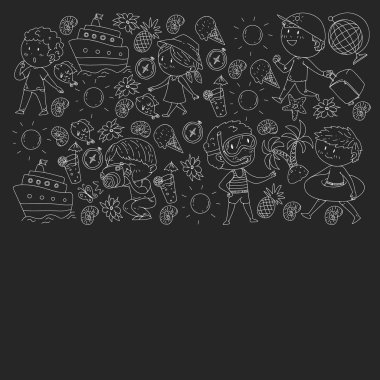 Çocuklarla yaz simgeleri kümesi. Çocuklar yüzme maskesi ve palet, şişme halka ile yüzmek, plajda güneşlenmek, fotoğraf çekmek.