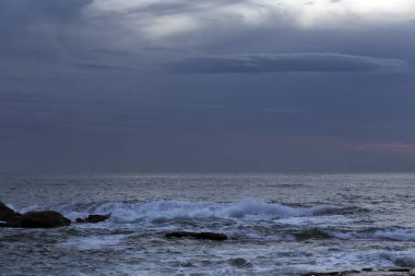 Kuzey Portekiz Yalı alacakaranlıkta