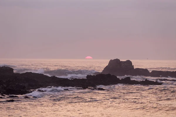 Rotsachtige Kust Bij Zonsondergang Noord Portugal — Stockfoto