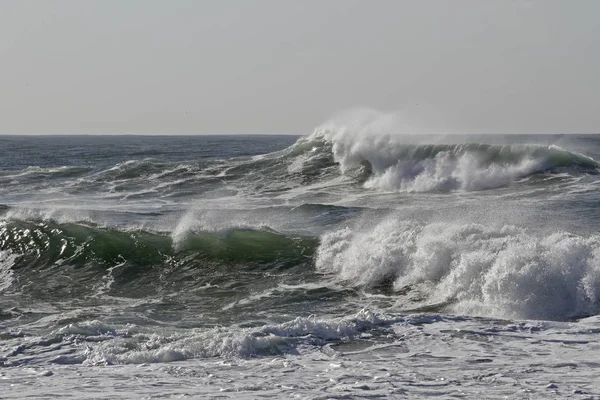 Inverno sole mare costa onde — Foto Stock