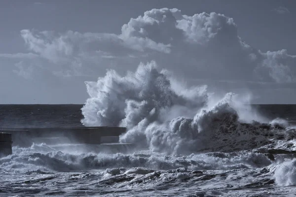 Tormenta marina en azul —  Fotos de Stock