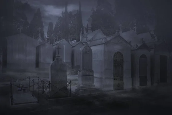 Twilight cemetery — Stock Photo, Image