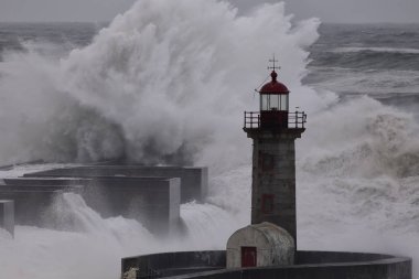 Douro Nehri ağız fırtınası