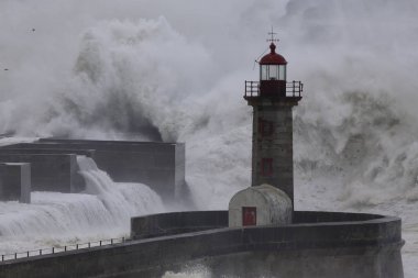 Douro Nehri ağız fırtınası