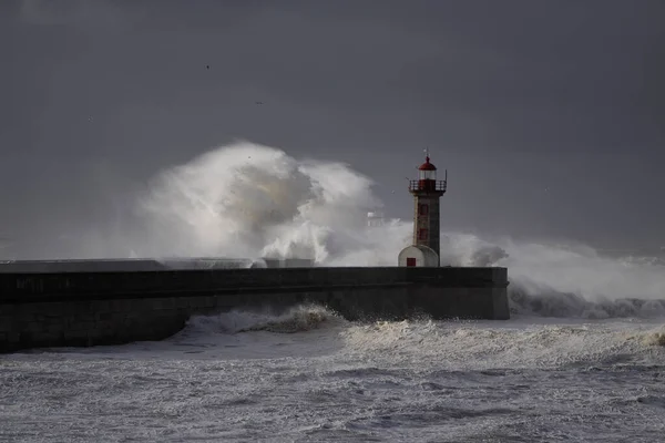 Big White Waves Piers Lighthouse Stormy Dark Cloudy Sky Douro — Stock Photo, Image