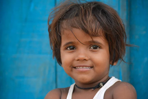 Tikamgarh Madhya Pradesh Índia Setembro 2020 Retrato Uma Menina Sorridente — Fotografia de Stock
