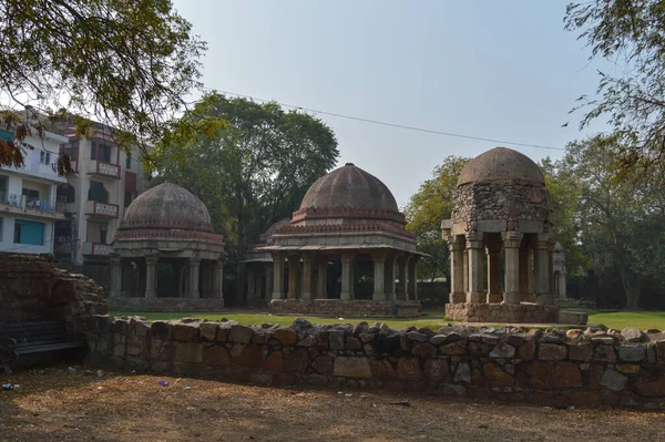 Una Vista Fascinante Del Lago Jardín Hauz Khas Desde Fuerte —  Fotos de Stock