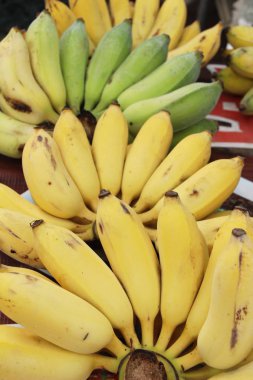 Olgun muz sokak gıda lezzetlidir