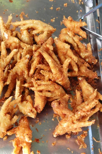 Goreng Kaki Ayam Lezat Dalam Makanan Jalanan — Stok Foto