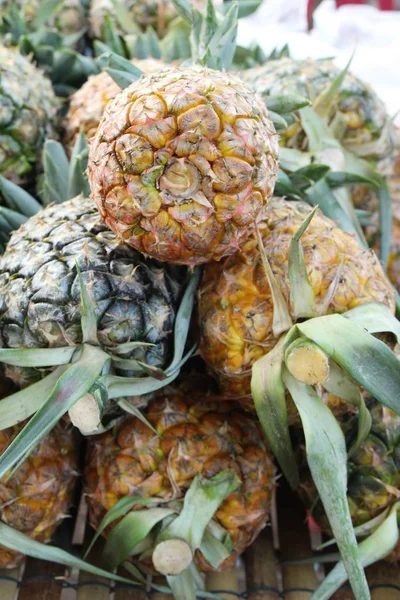 Ananas Fresco Delizioso Nel Cibo Strada — Foto Stock