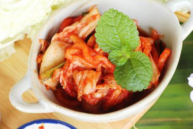 Kimchi Koreli gıda geleneksel lezzetlidir
