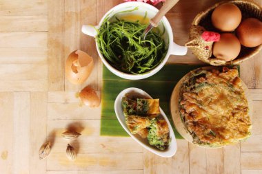 Fried akasya pennata omlet sokak gıda