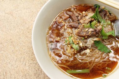 Sebze ve çorba lezzetli et makarna