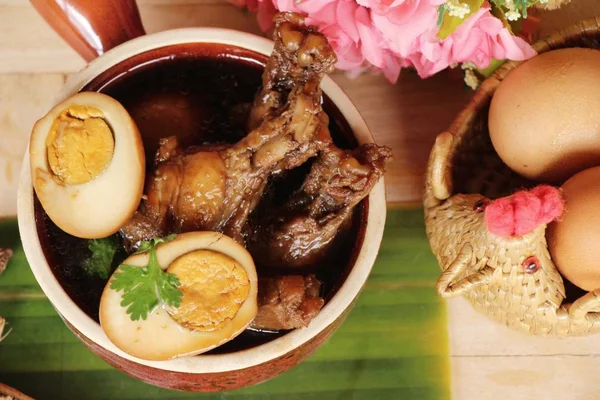 Ovo Cozido Com Frango Delicioso Comida Chinesa — Fotografia de Stock