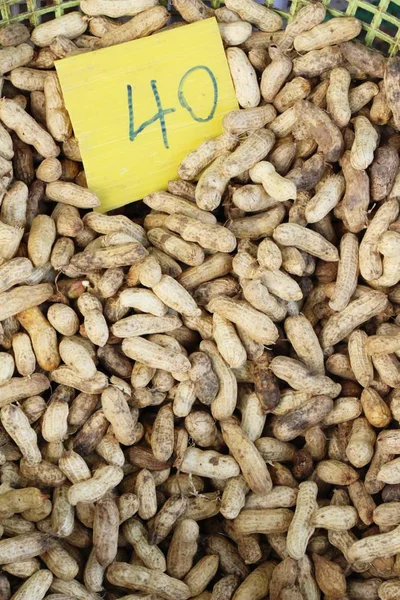 Haşlanmış fıstık sokak gıda lezzetli olduğunu