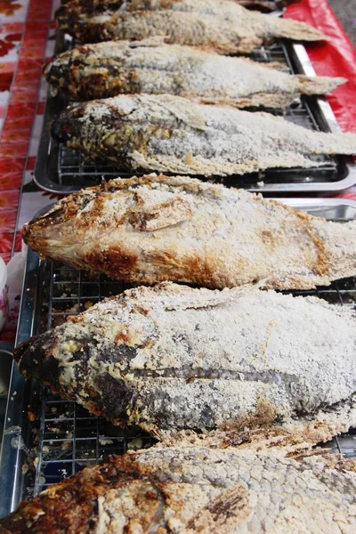 Риба Грилі Смачна Вуличній Їжі — стокове фото