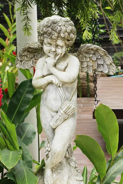 Estatua Decorativa Belleza Jardín —  Fotos de Stock