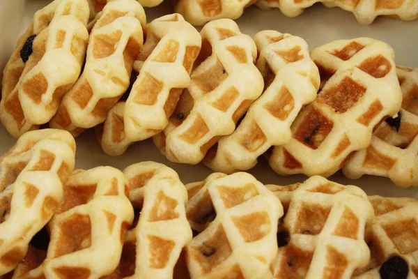 Waffles Topped Honey Raisins Street Food — Stock Photo, Image