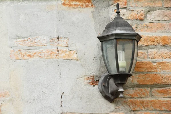 Лампа Рядом Кирпичной Стеной Винтажный Стиль — стоковое фото