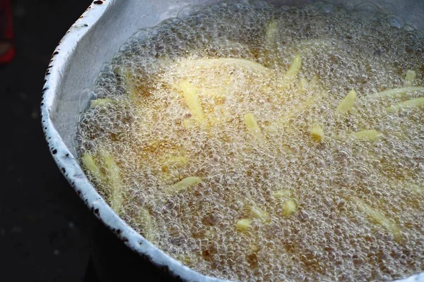 Pommes Der Pfanne Ist Lecker — Stockfoto