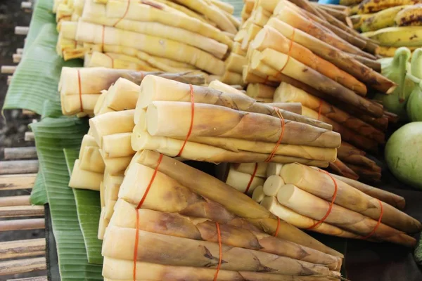 Tatlı Bambu Markette Yemek Pişirmek Için Ateş — Stok fotoğraf