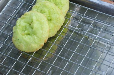 Derin kızarmış pirinç unu pandan lezzet, Tay gözleme